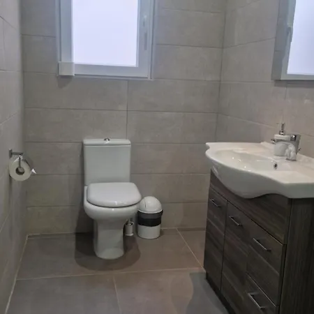 Vakantiehuis Il-girna- Large 3 Bedroom Maisonette Marsaskala