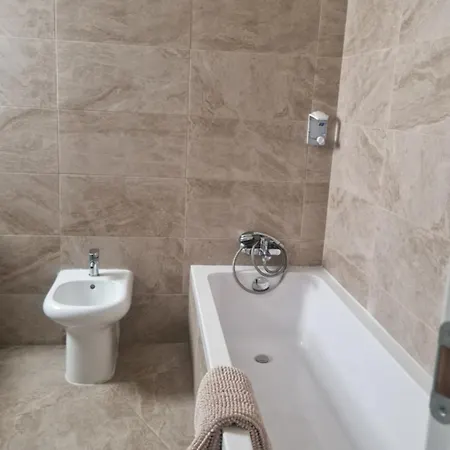 Il-girna- Large 3 Bedroom Maisonette Nyaraló *