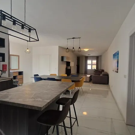 Il-girna- Large 3 Bedroom Maisonette Ferienhaus Marsaskala