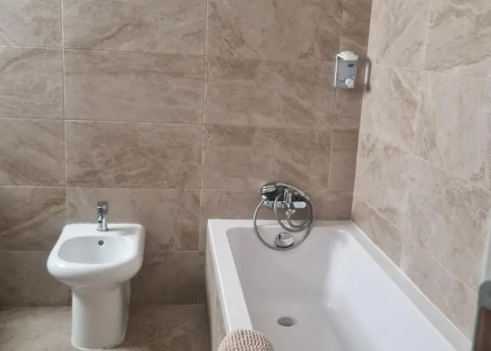 Il-girna- Large 3 Bedroom Maisonette Ferienhaus *