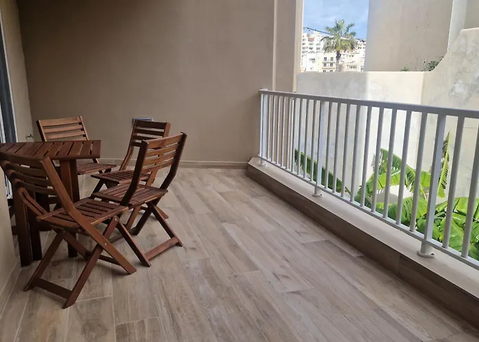 Il-girna- Large 3 Bedroom Maisonette *