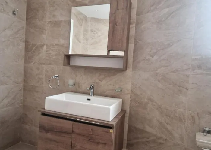 Il-girna- Large 3 Bedroom Maisonette *